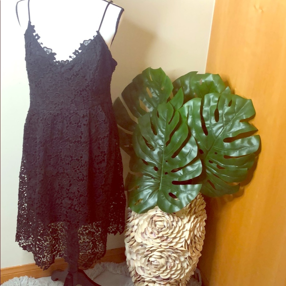ASTR black lace party dress
